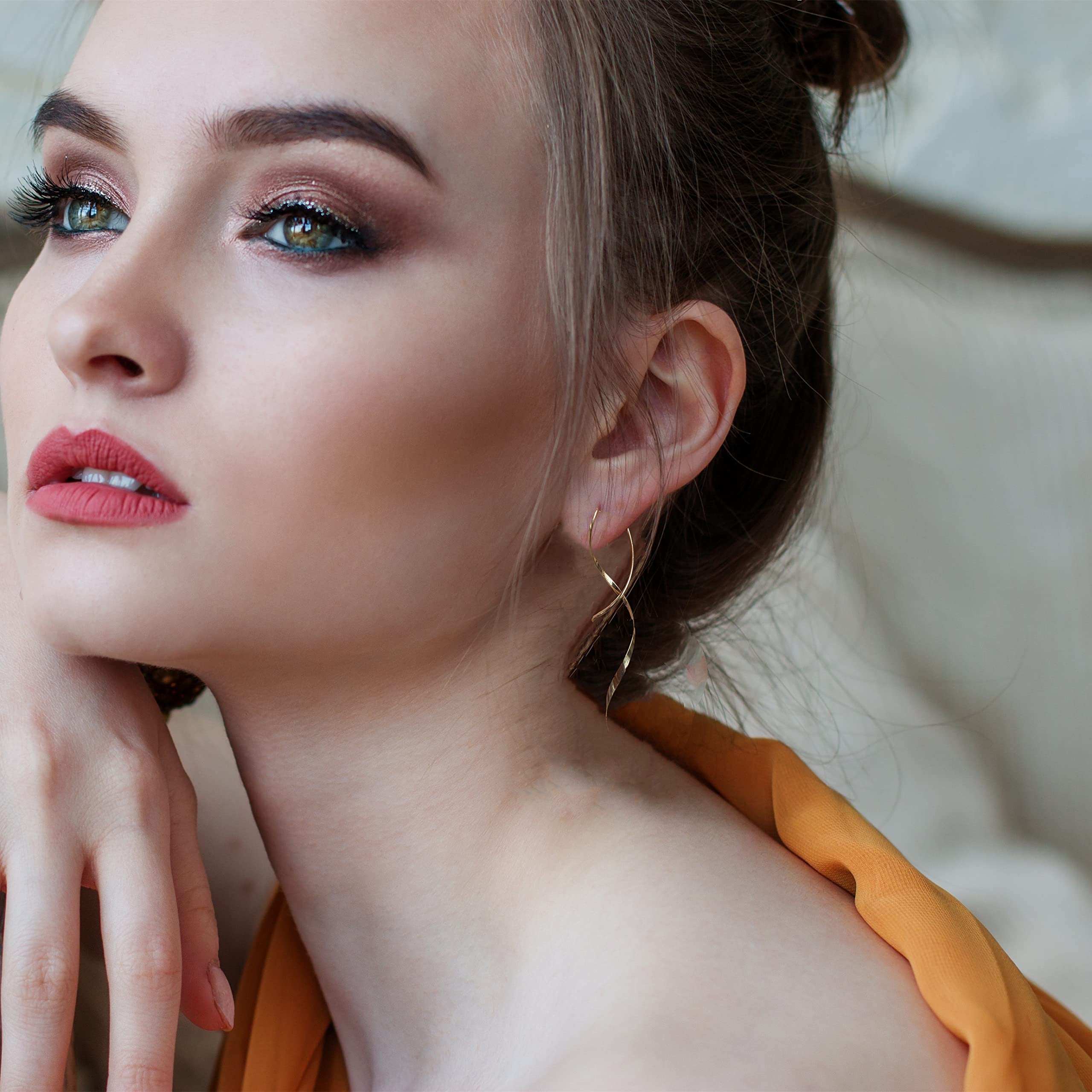 Spiraldraht-Ohrringe für Frauen, 14 Karat Gold, handgebogen, Anhänger, Geschenk für Frauen, ist perfekt als für Geburtstagsfeiern.